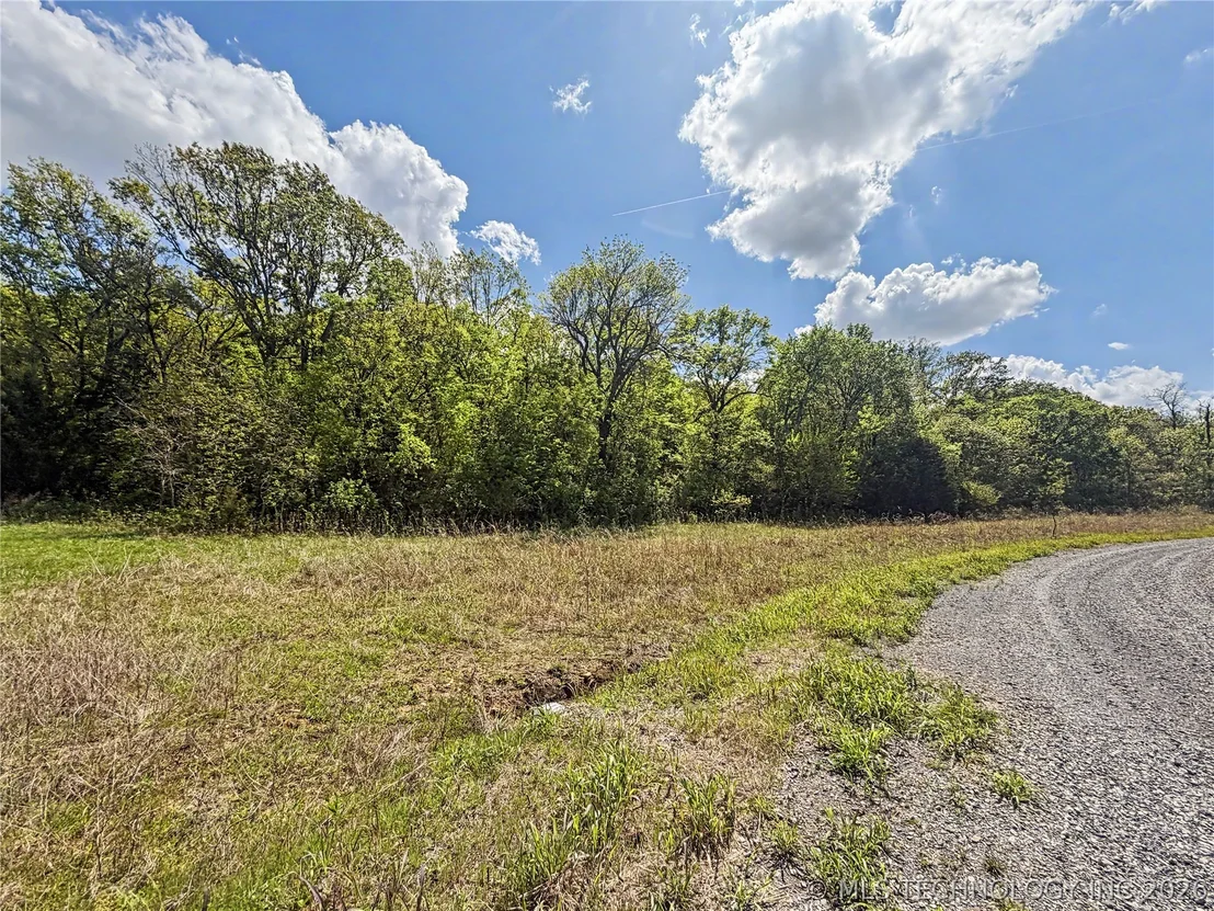 Photo of 421 S Thunder Road