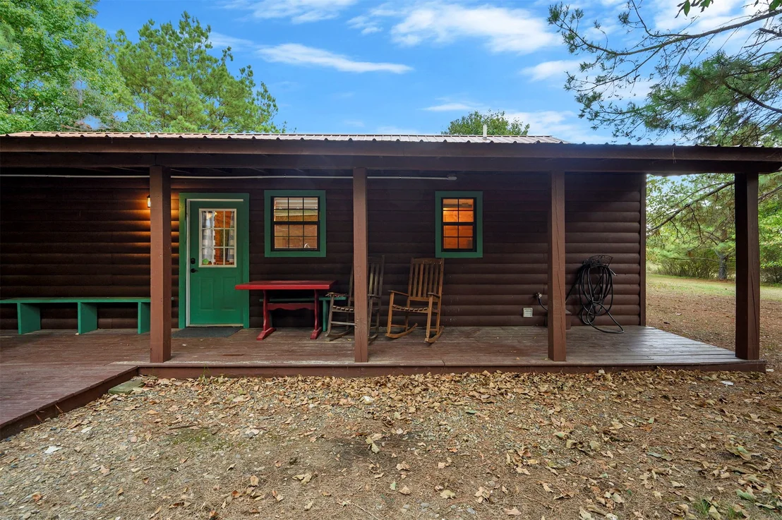 Photo of 609 Canoe Road