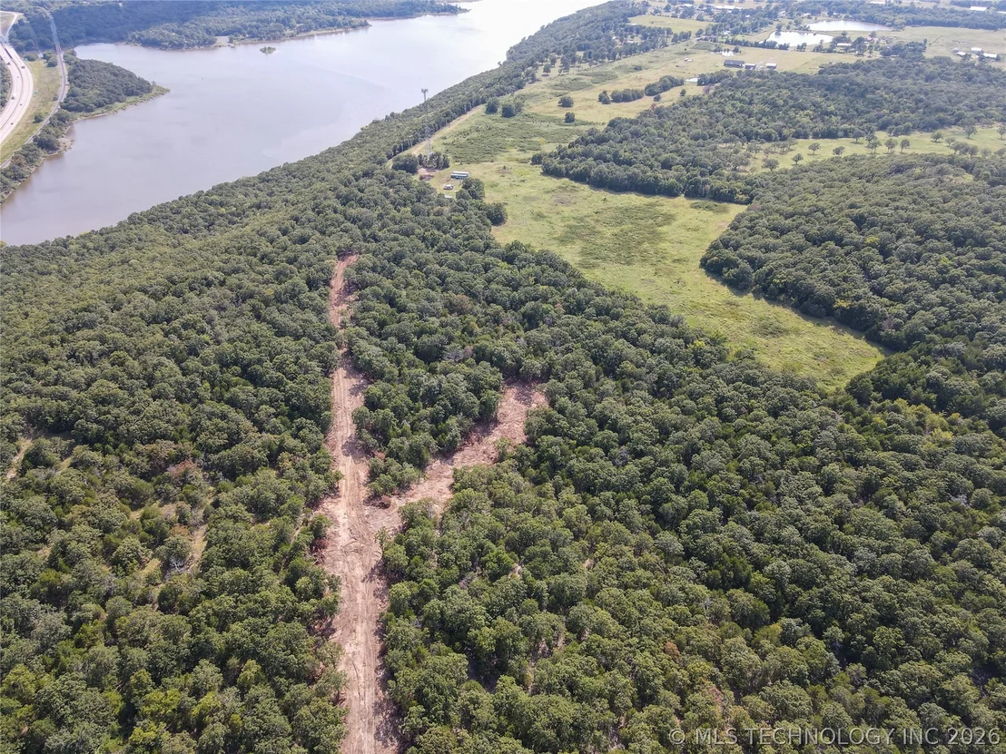 Photo of 933 Higgins Road
