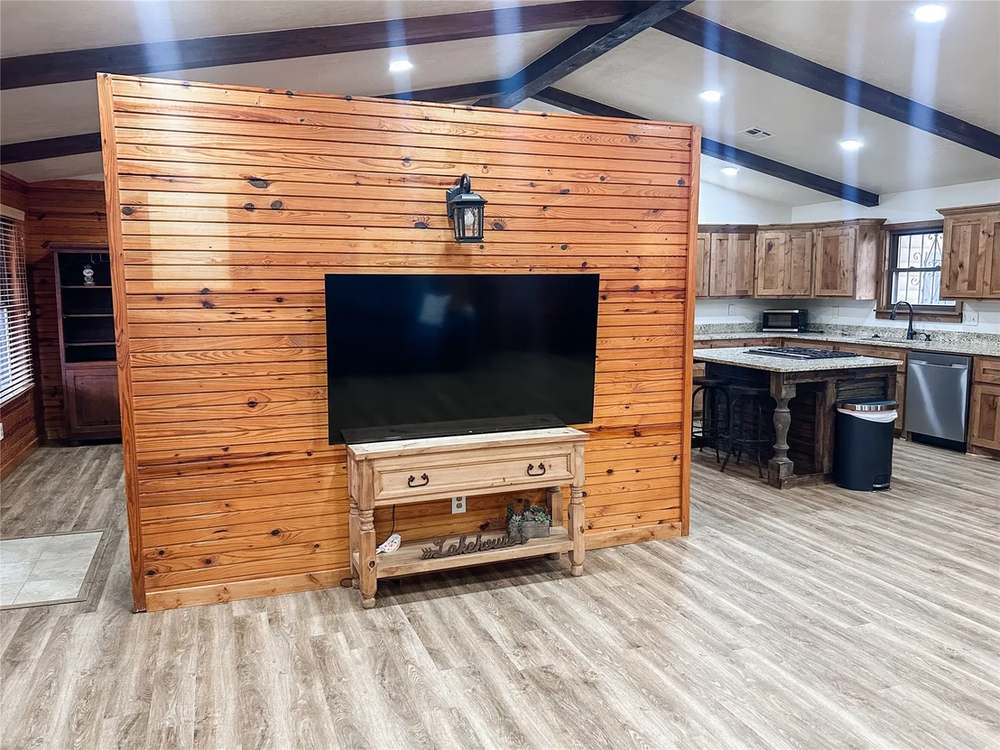 Photo of 589 Mohawk Drive