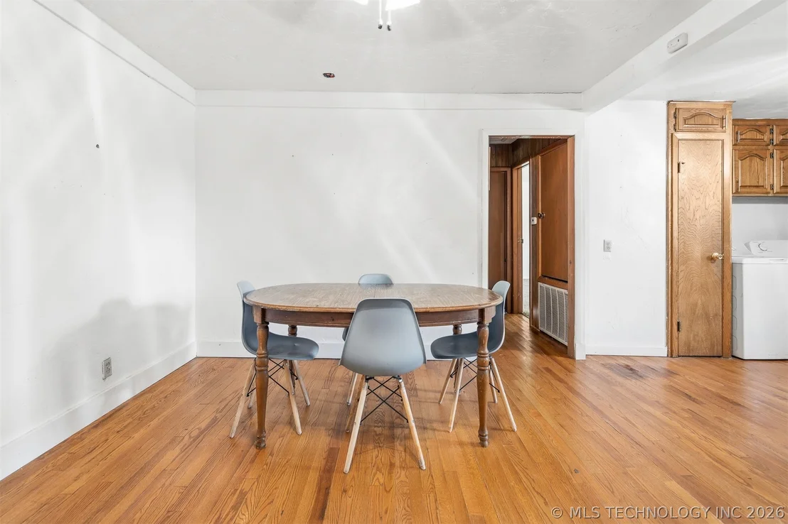 Photo of 302 3rd Street