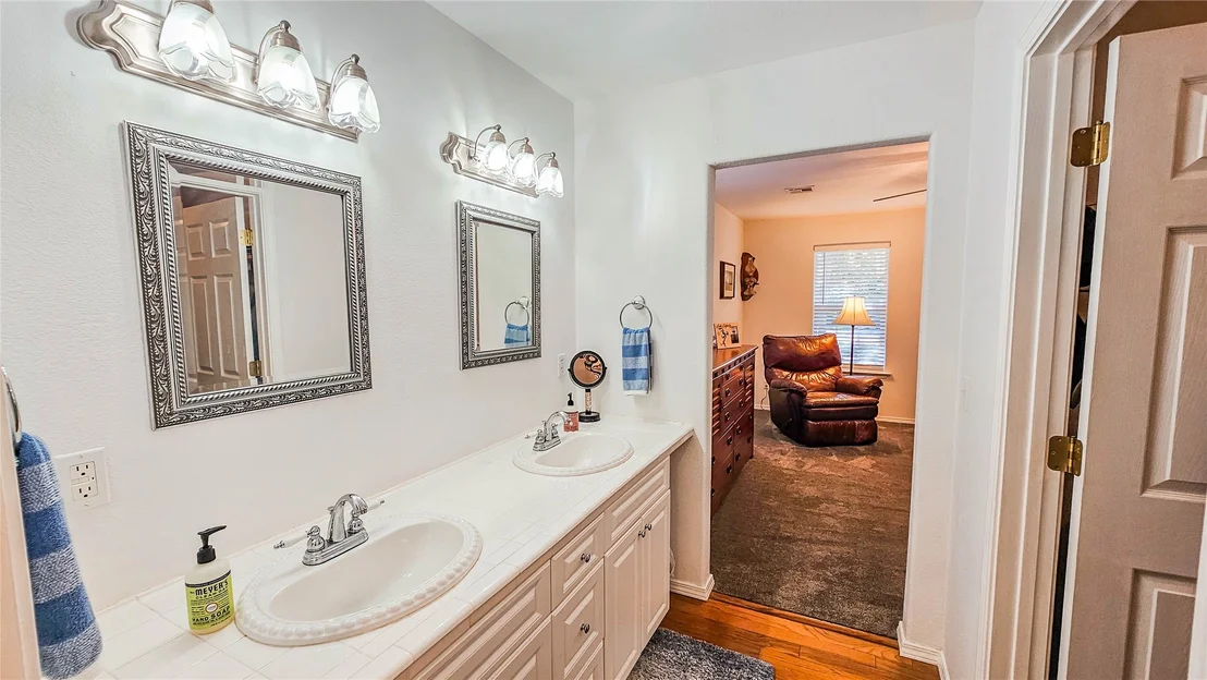 Photo of 12 Granite Circle