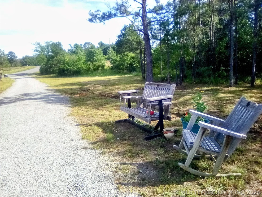 Photo of 21 County Line Road E