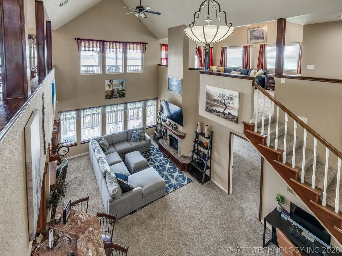 Photo of 332 E Highland Avenue