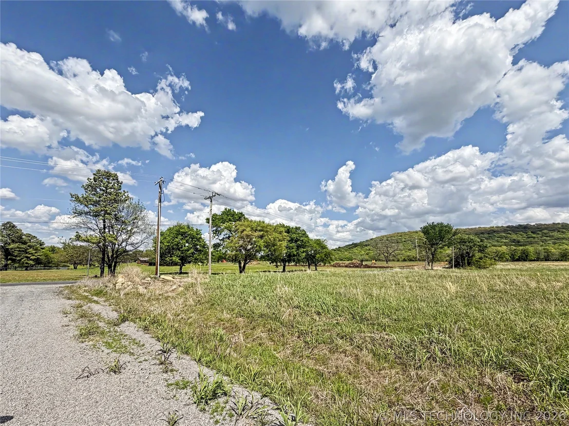 Photo of 433 S Thunder Road