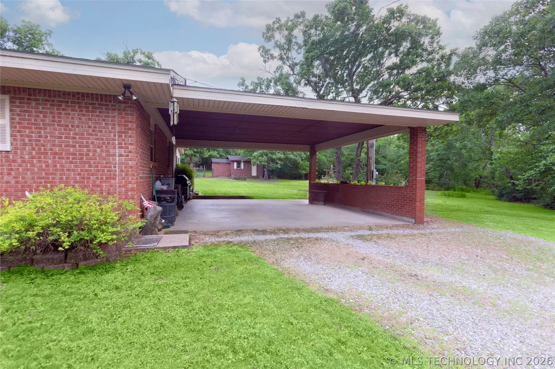 Photo of 105 W Mockingbird Lane