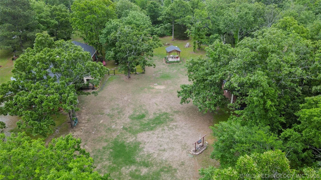 Photo of 105 W Mockingbird Lane