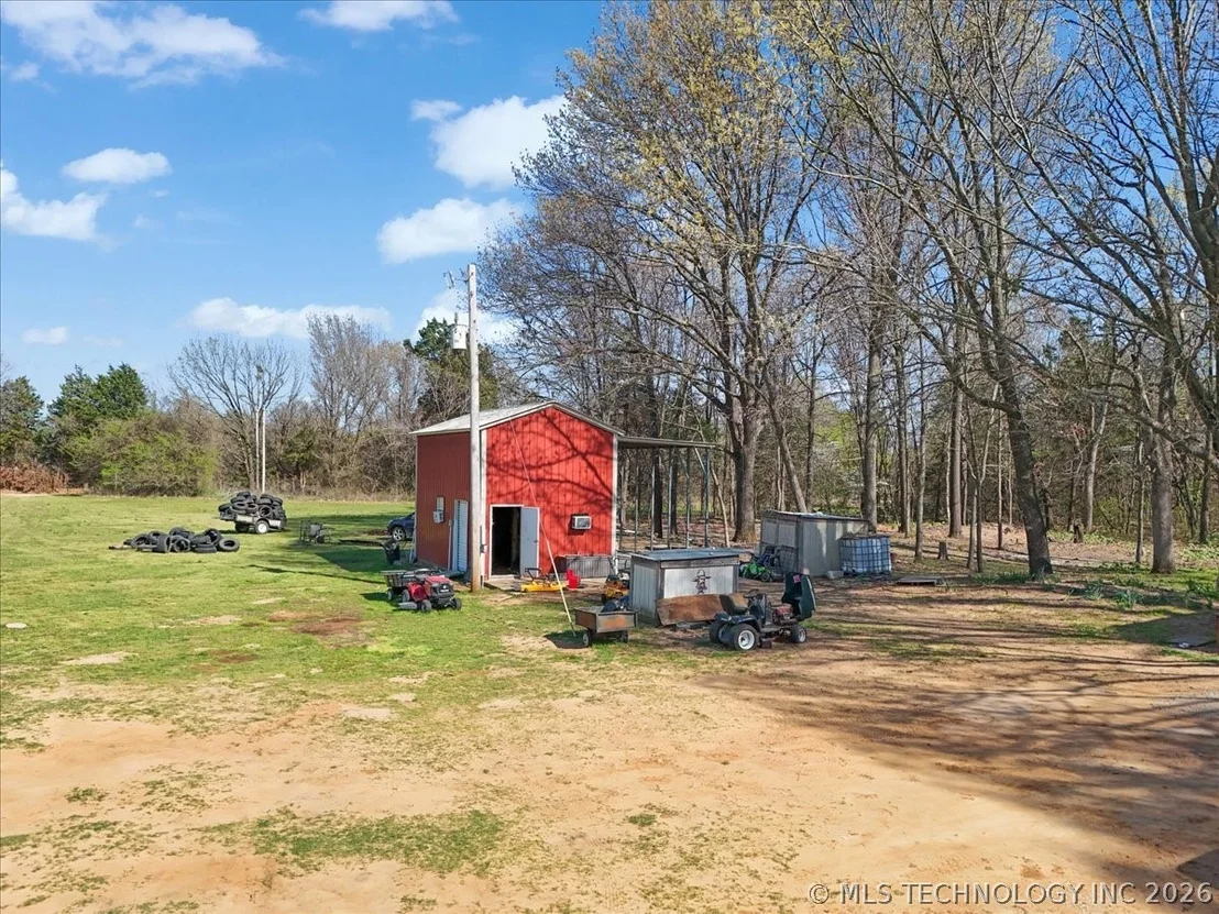 Photo of 2576 Winnett Road