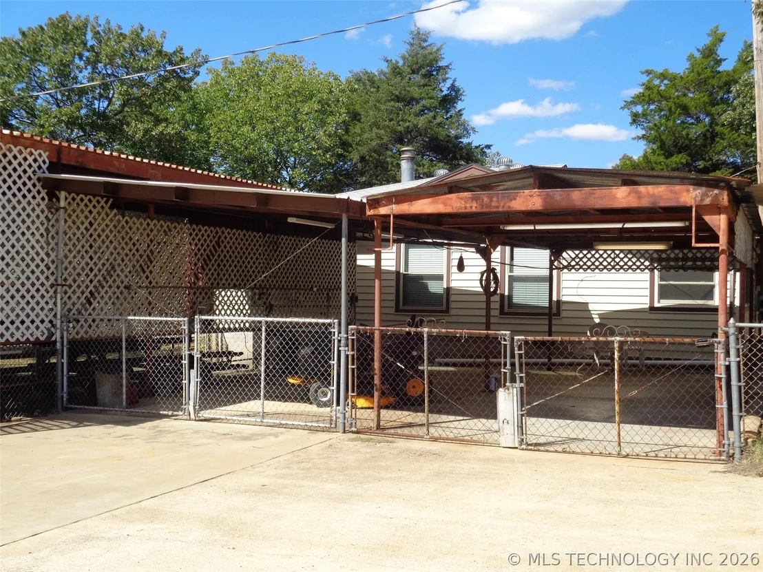 Photo of 211 Oak Avenue