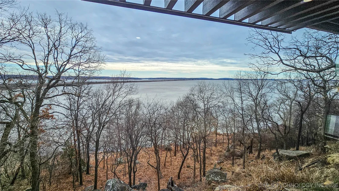Photo of 417188 Mockingbird Lane