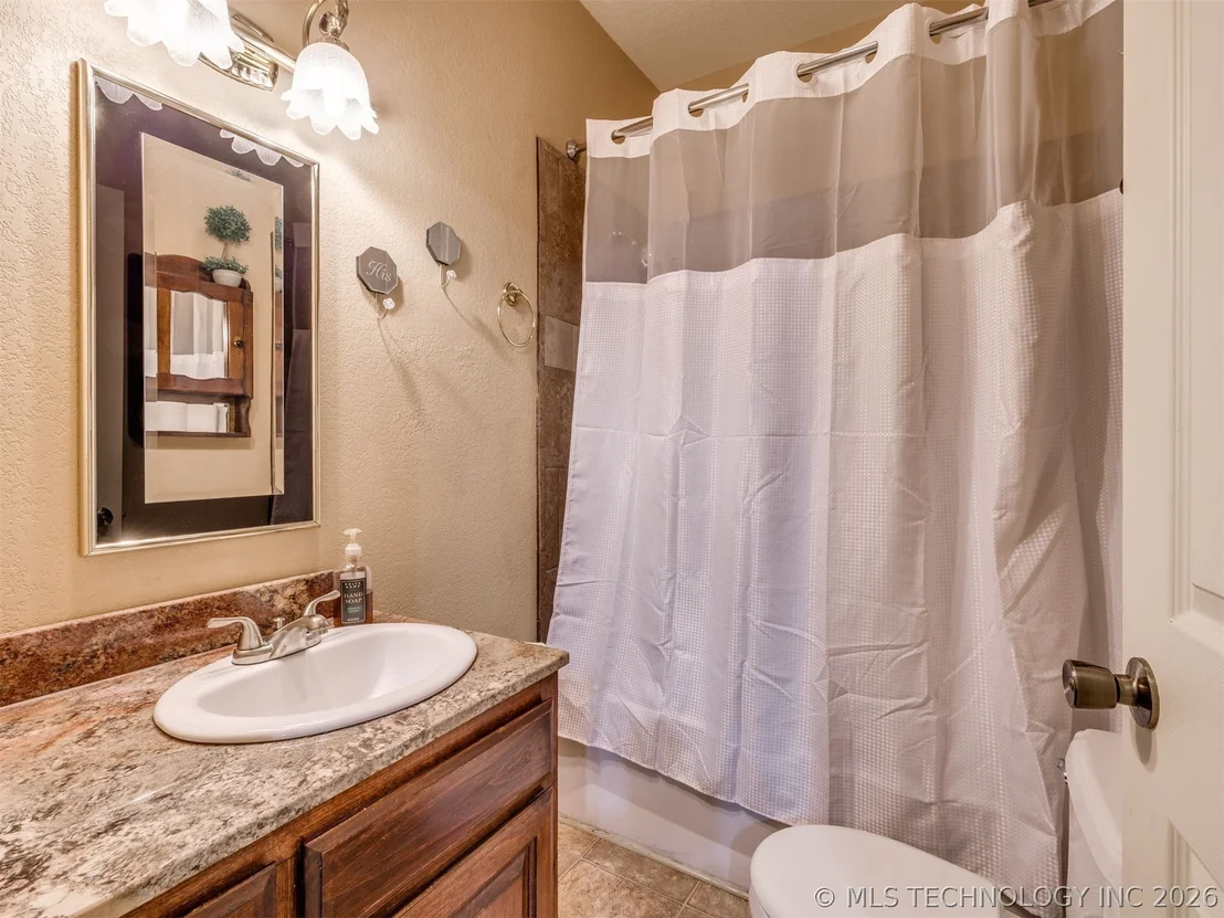 Photo of 332 E Highland Avenue