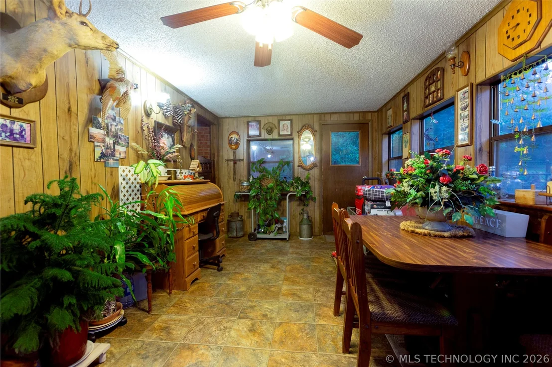 Photo of 105 W Mockingbird Lane