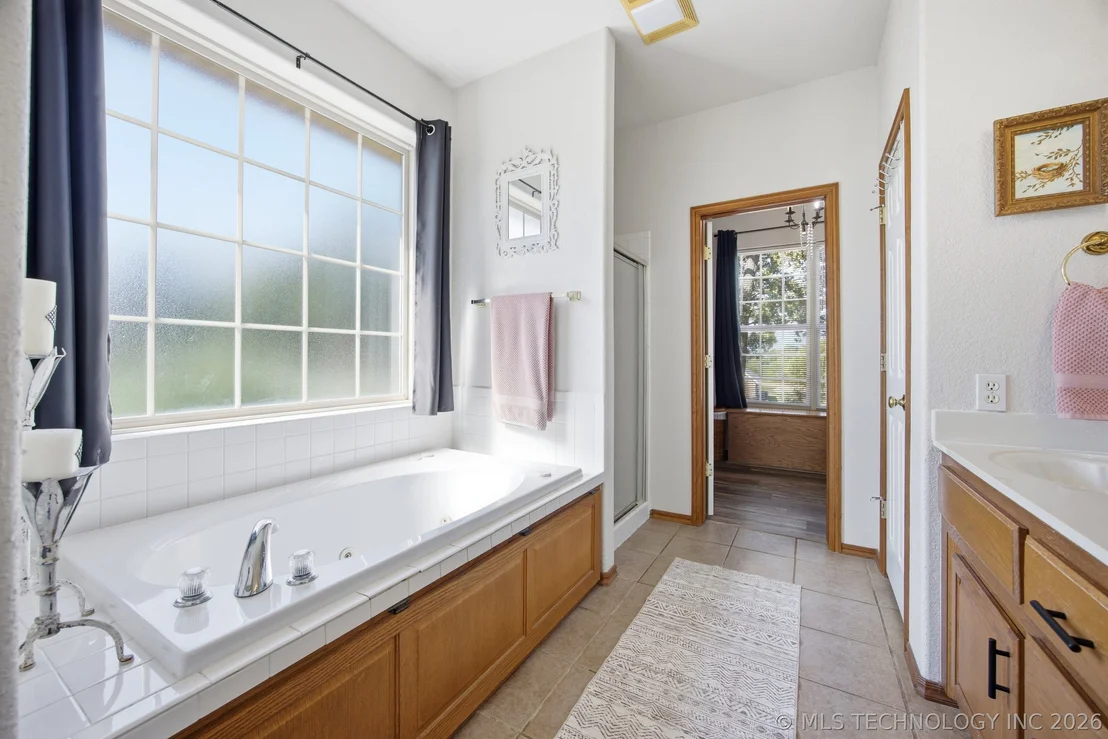 Photo of 2445 Avalon Drive
