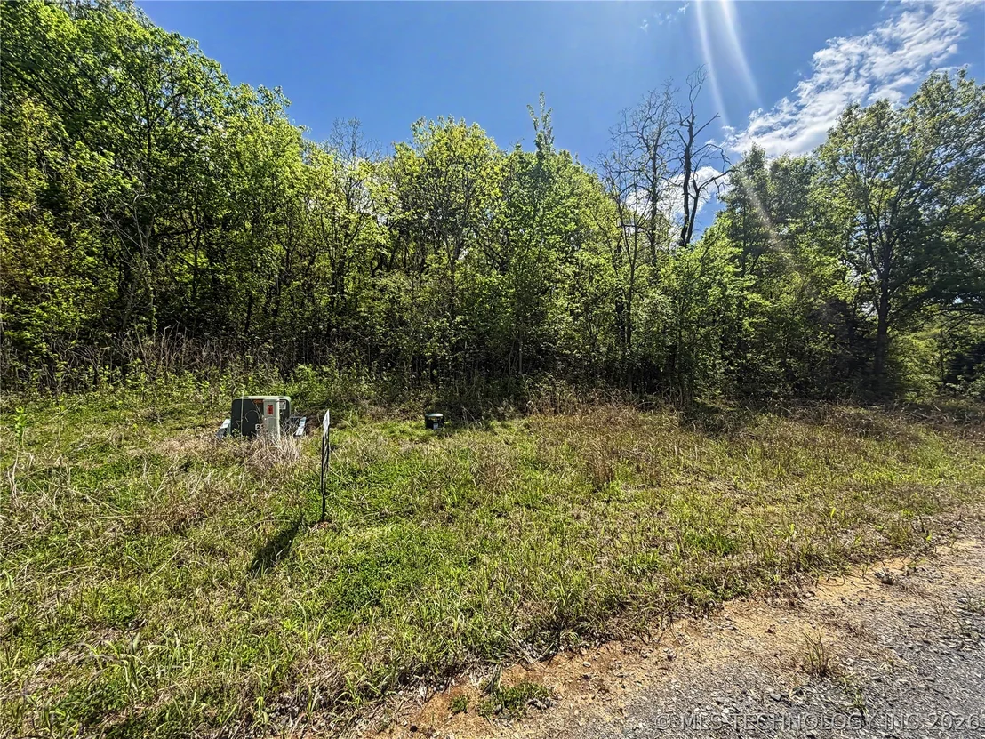 Photo of 417 S Thunder Road