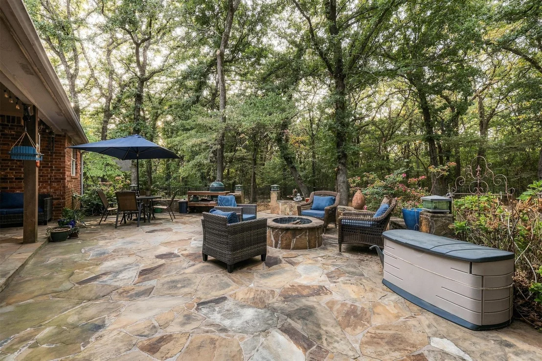 Photo of 205 Thousand Oaks