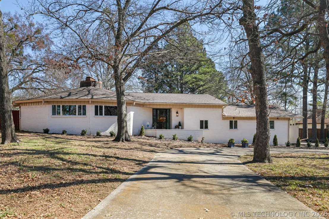 Photo of 2232 Gershwin Drive