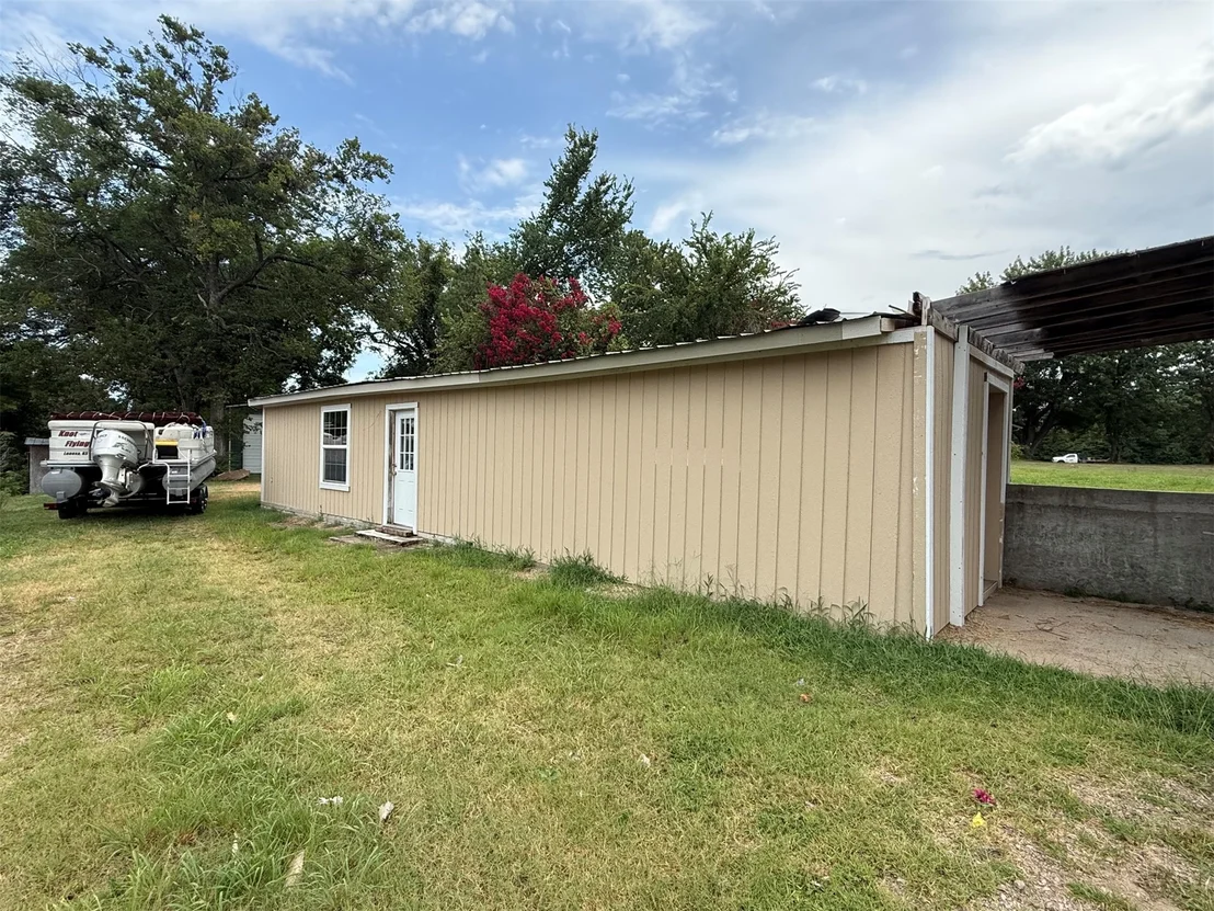 Photo of 417705 E 1210 Road