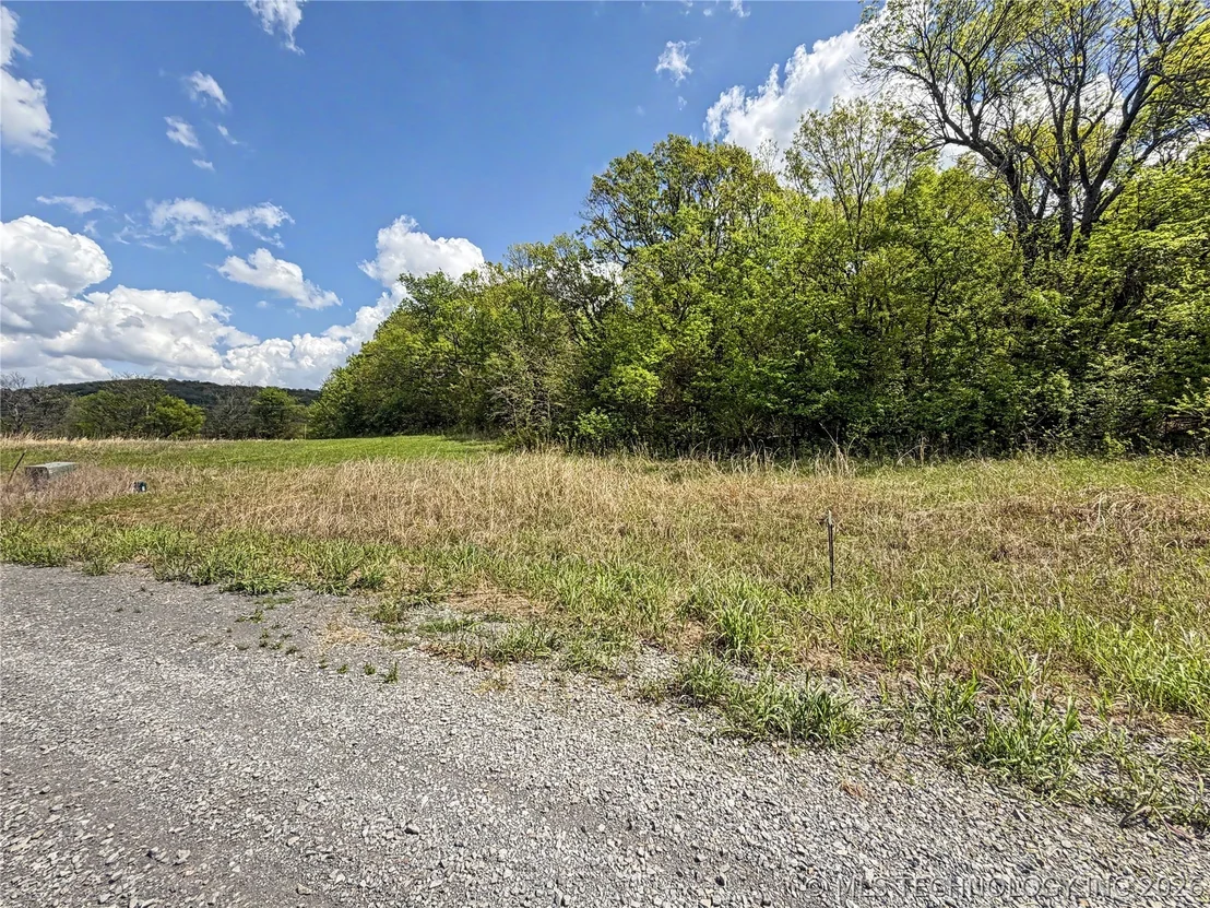 Photo of 425 S Thunder Road