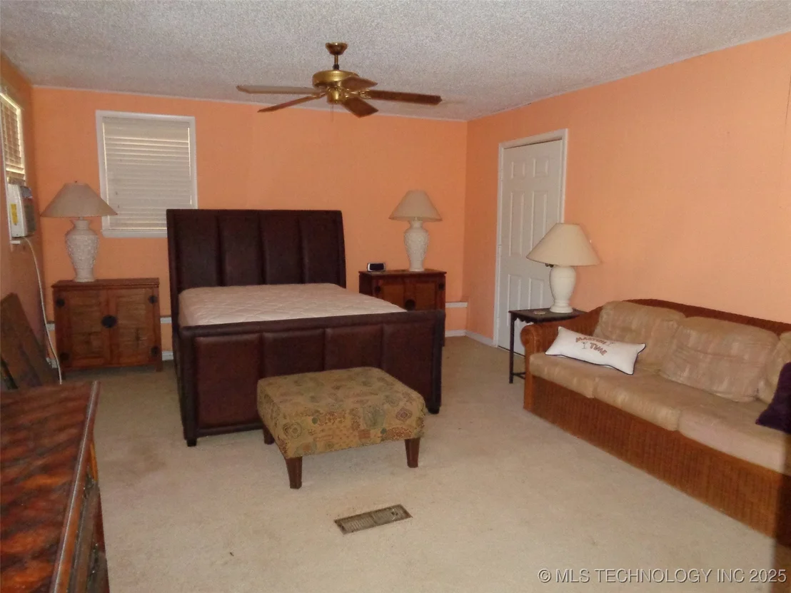 Photo of 87 Hickory Lane