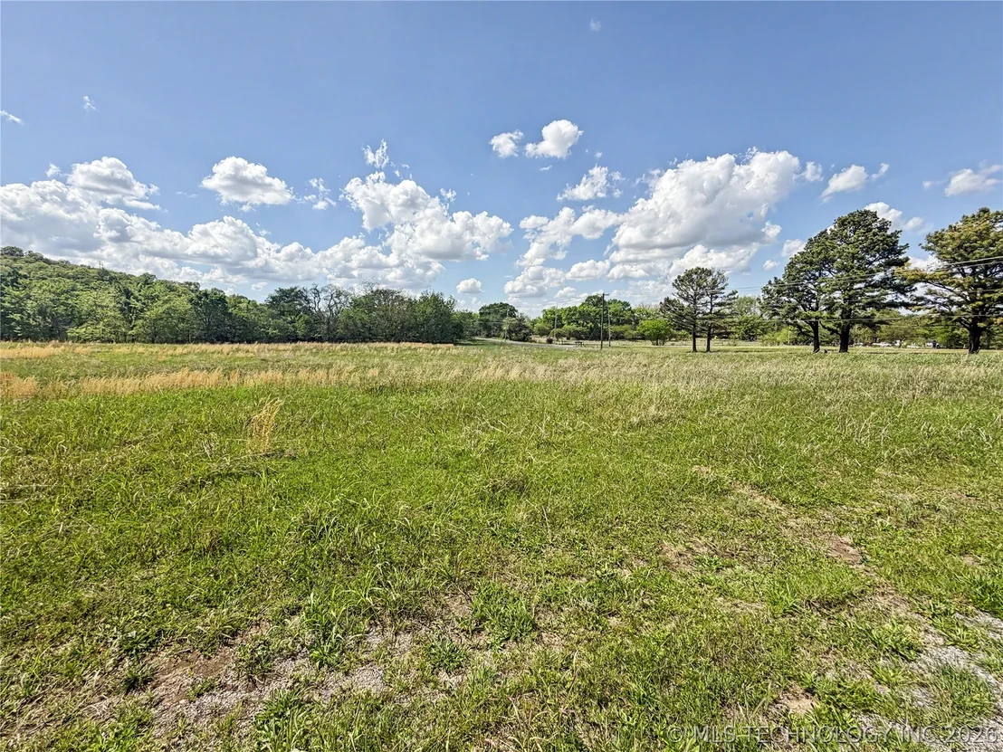 Photo of 428 S Thunder Road