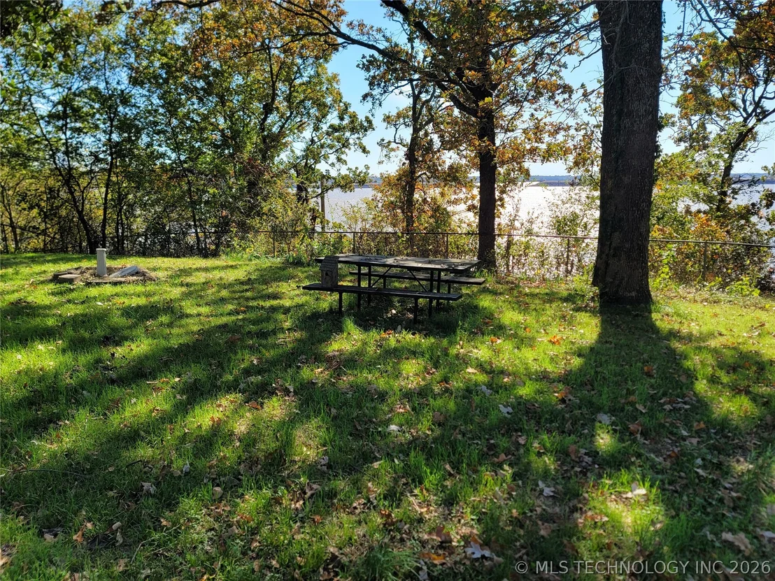 Photo of 416036 La Vista Drive