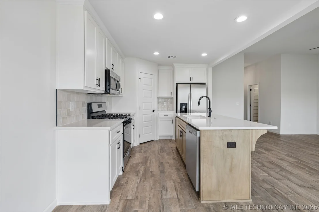 Photo of 1121 E Cherry Street