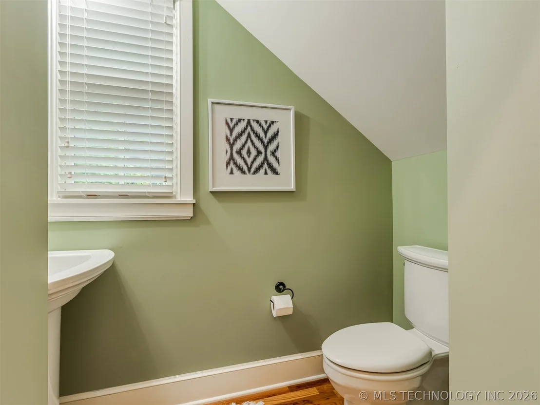 Photo of 25 Boulevard