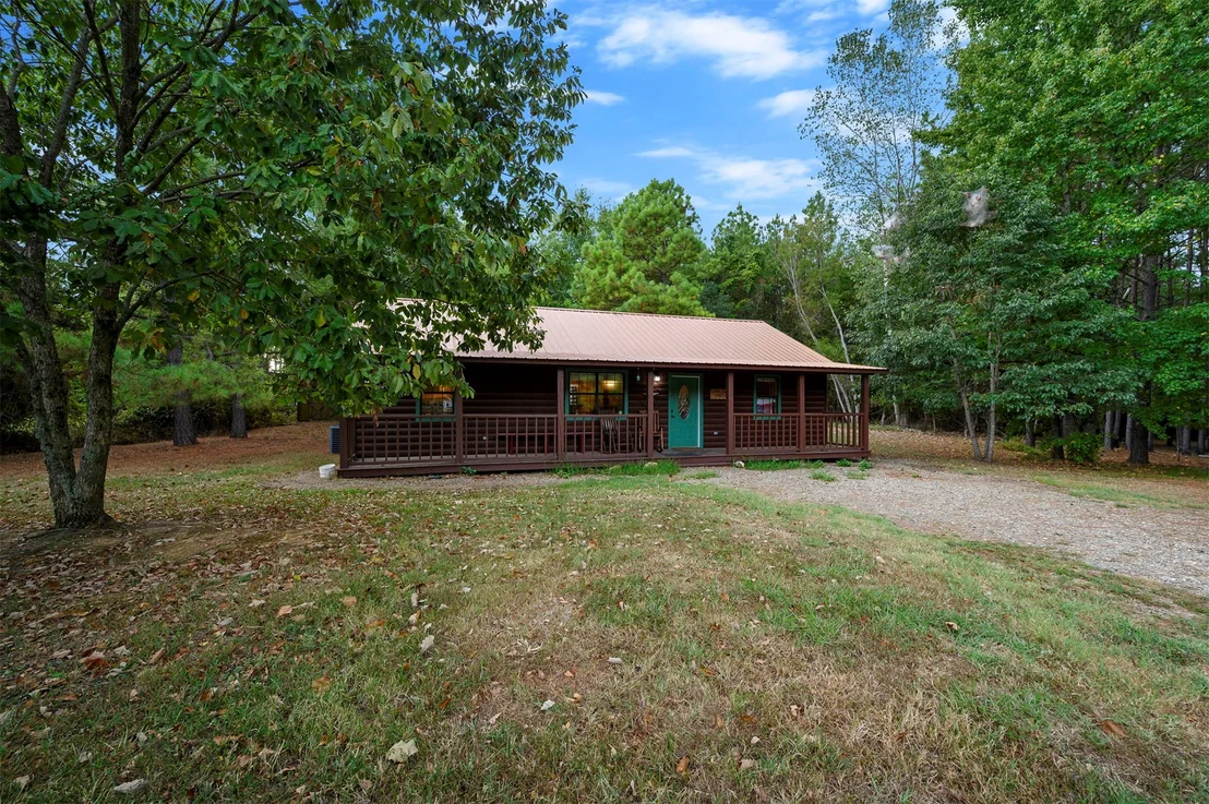 Photo of 609 Canoe Road