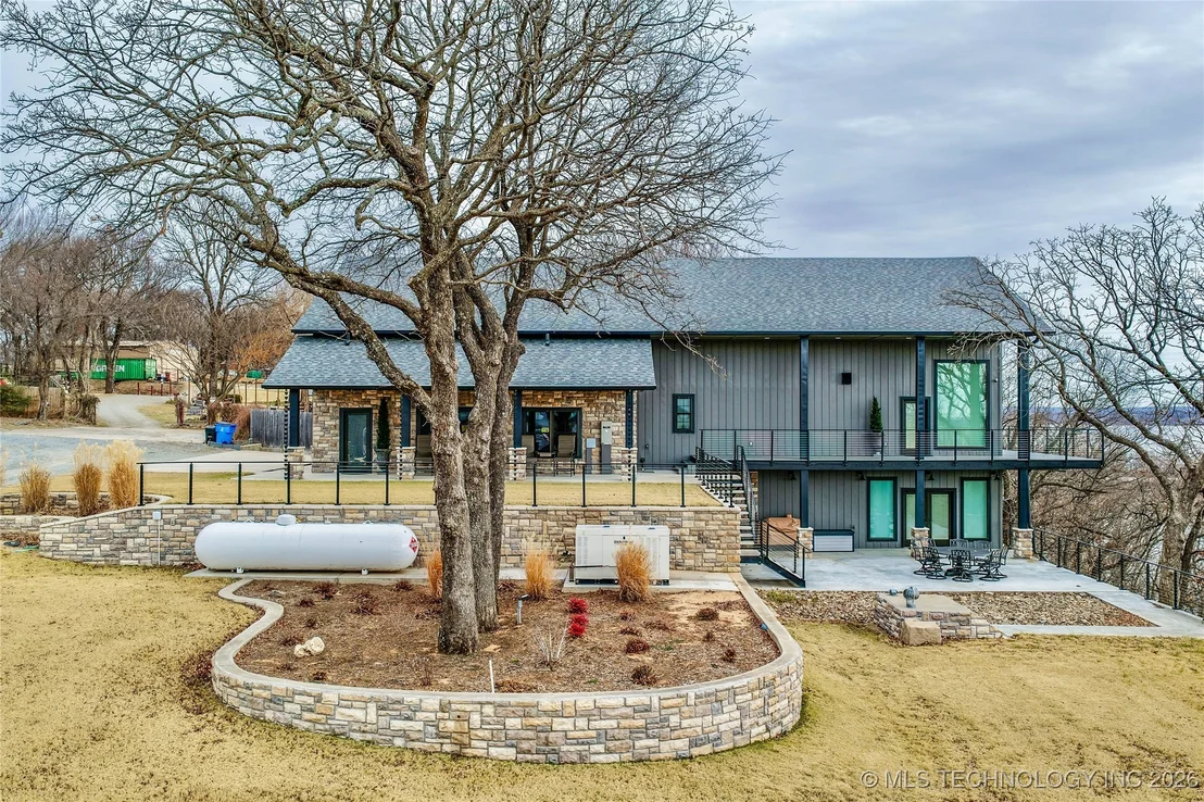 Photo of 417188 Mockingbird Lane