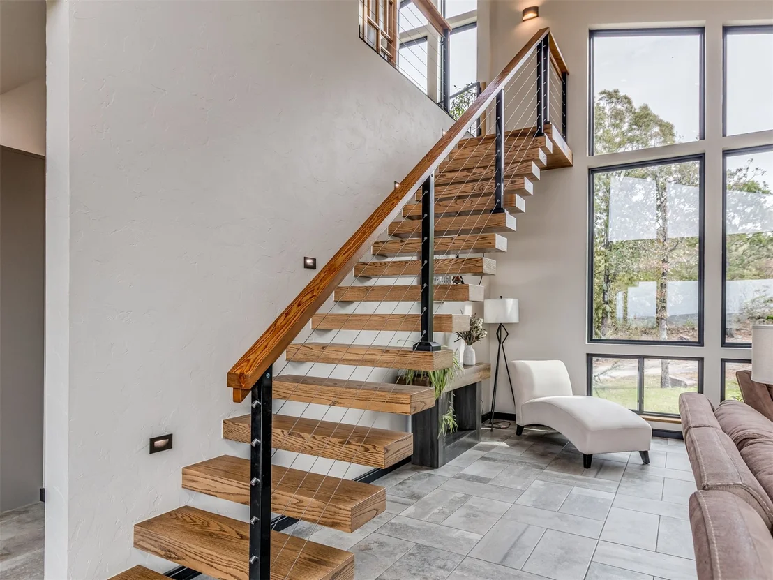 Photo of 1073 Hidden Ridge Road