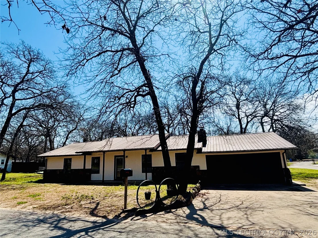 Photo of 417308 Bridgeport Road