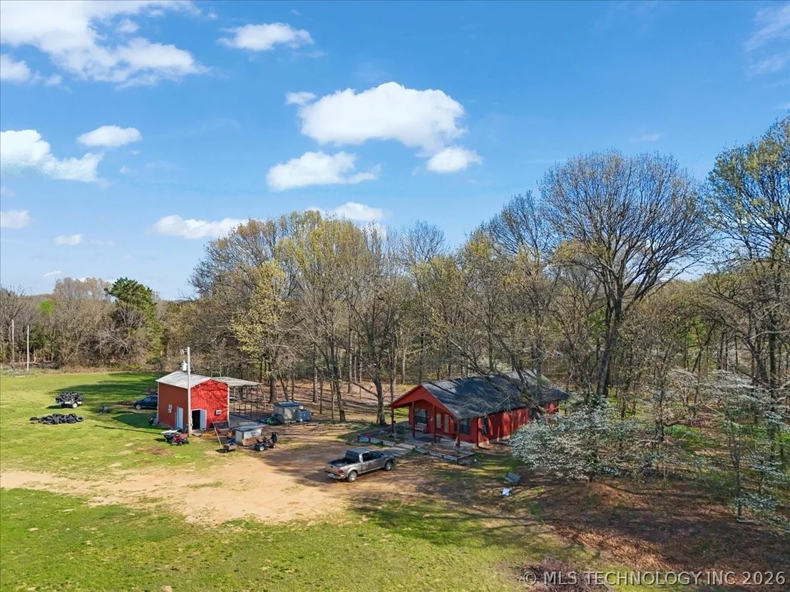 Photo of 2576 Winnett Road