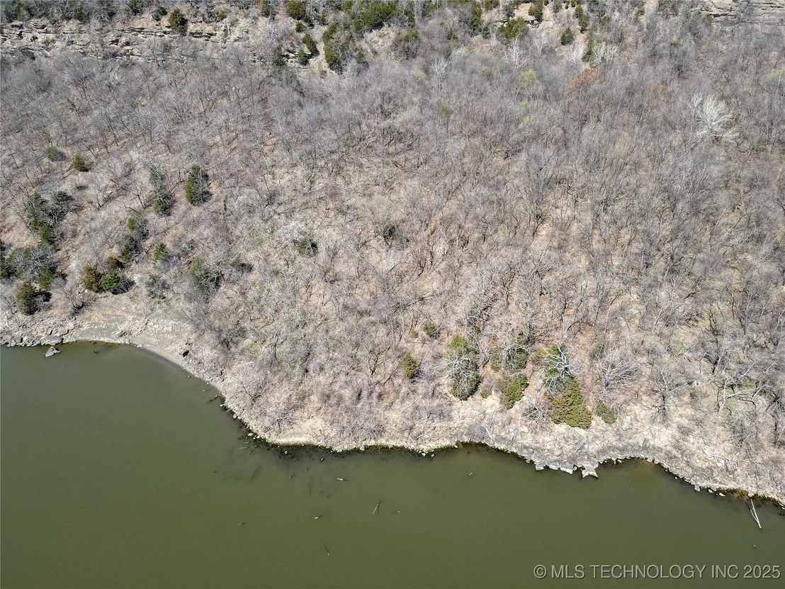 Photo of 418391 E 1215 Road