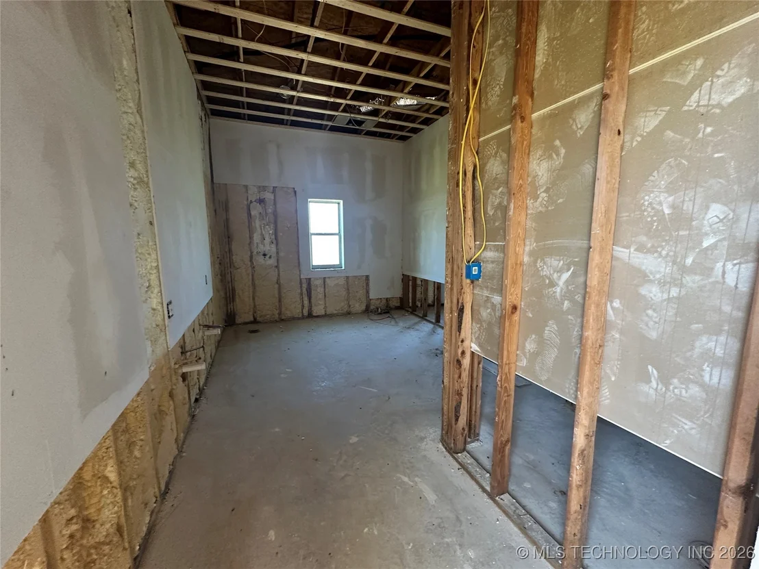 Photo of 1860 W Bumpass