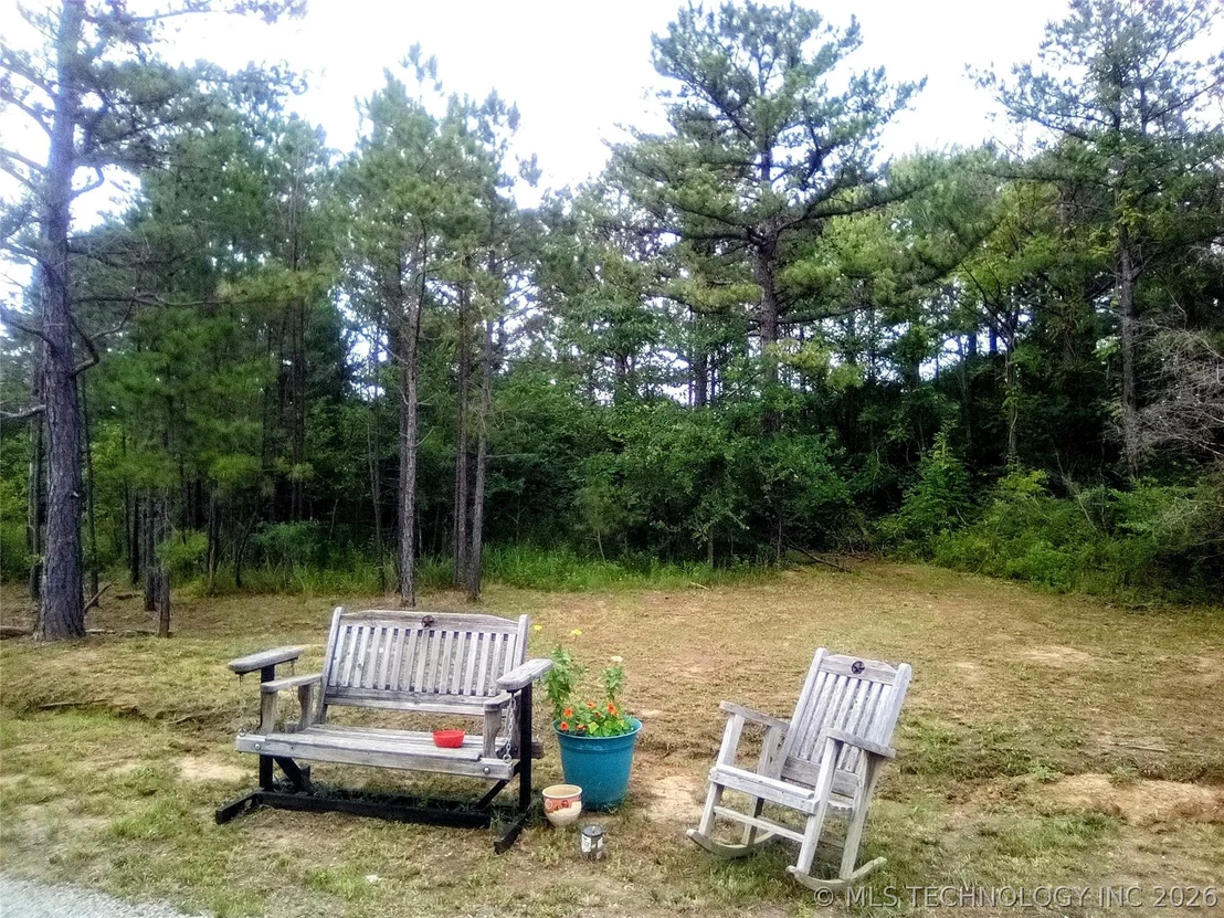 Photo of 21 County Line Road E