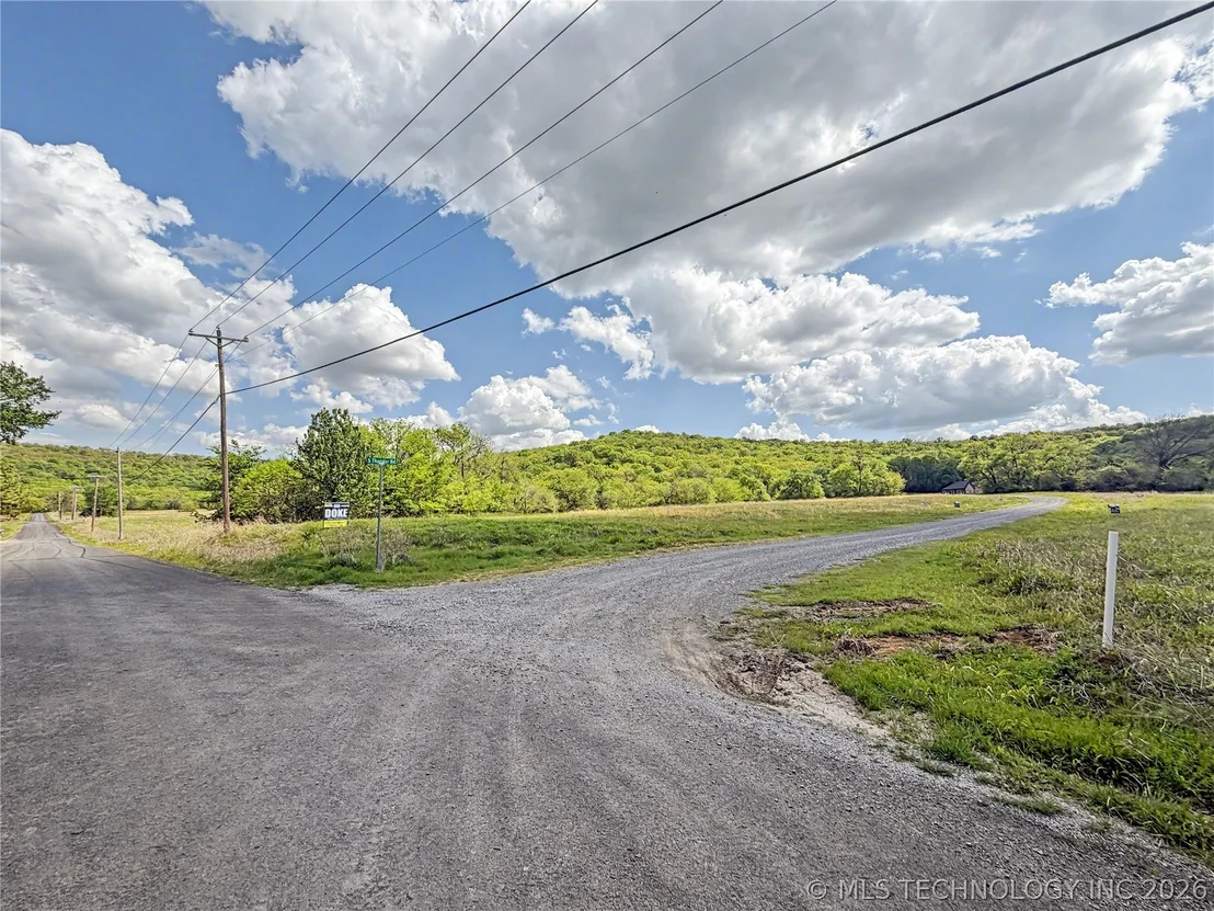 Photo of 421 S Thunder Road