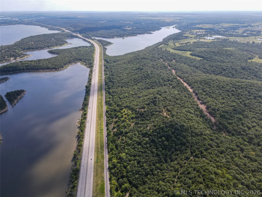 Photo of 933 Higgins Road