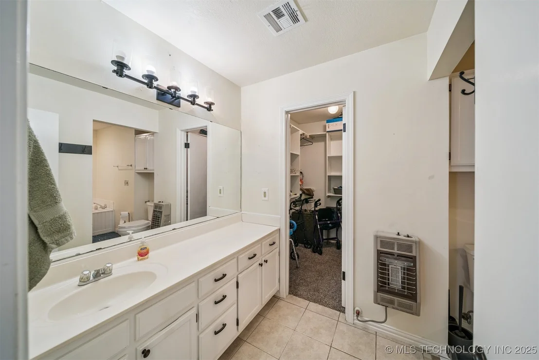 Photo of 109159 S 4210 Road
