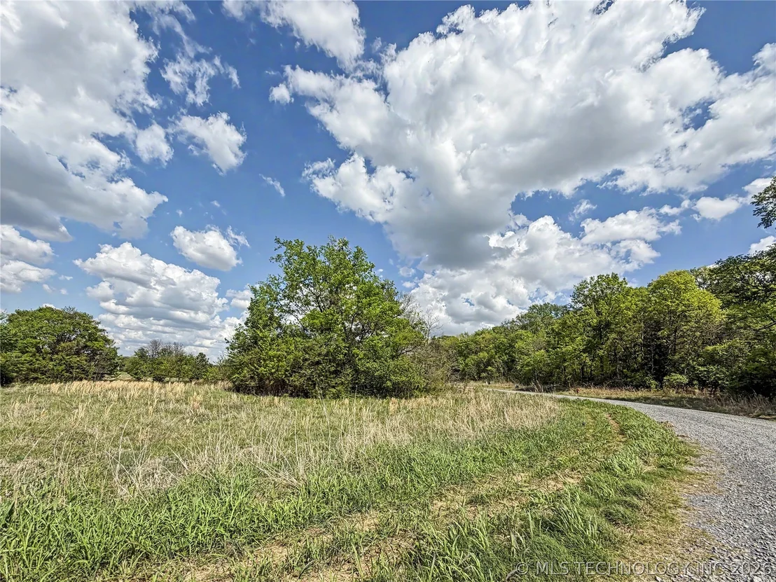 Photo of 414 S Thunder Road