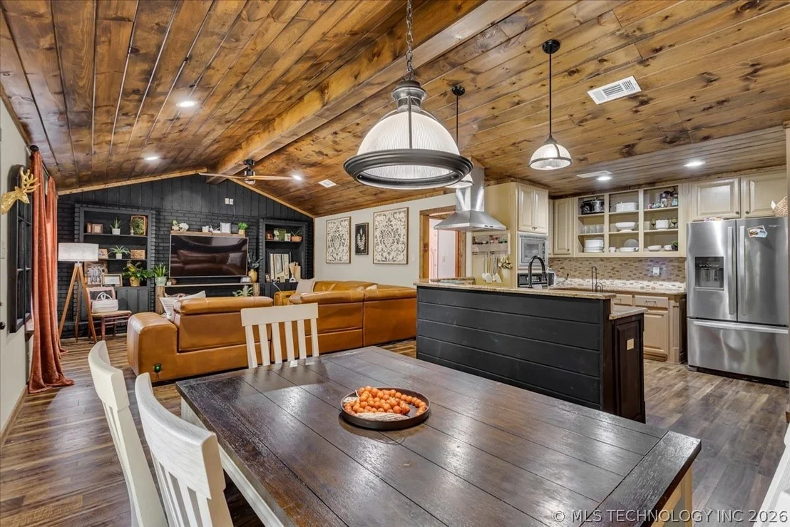 Photo of 2087 Willafa Woods