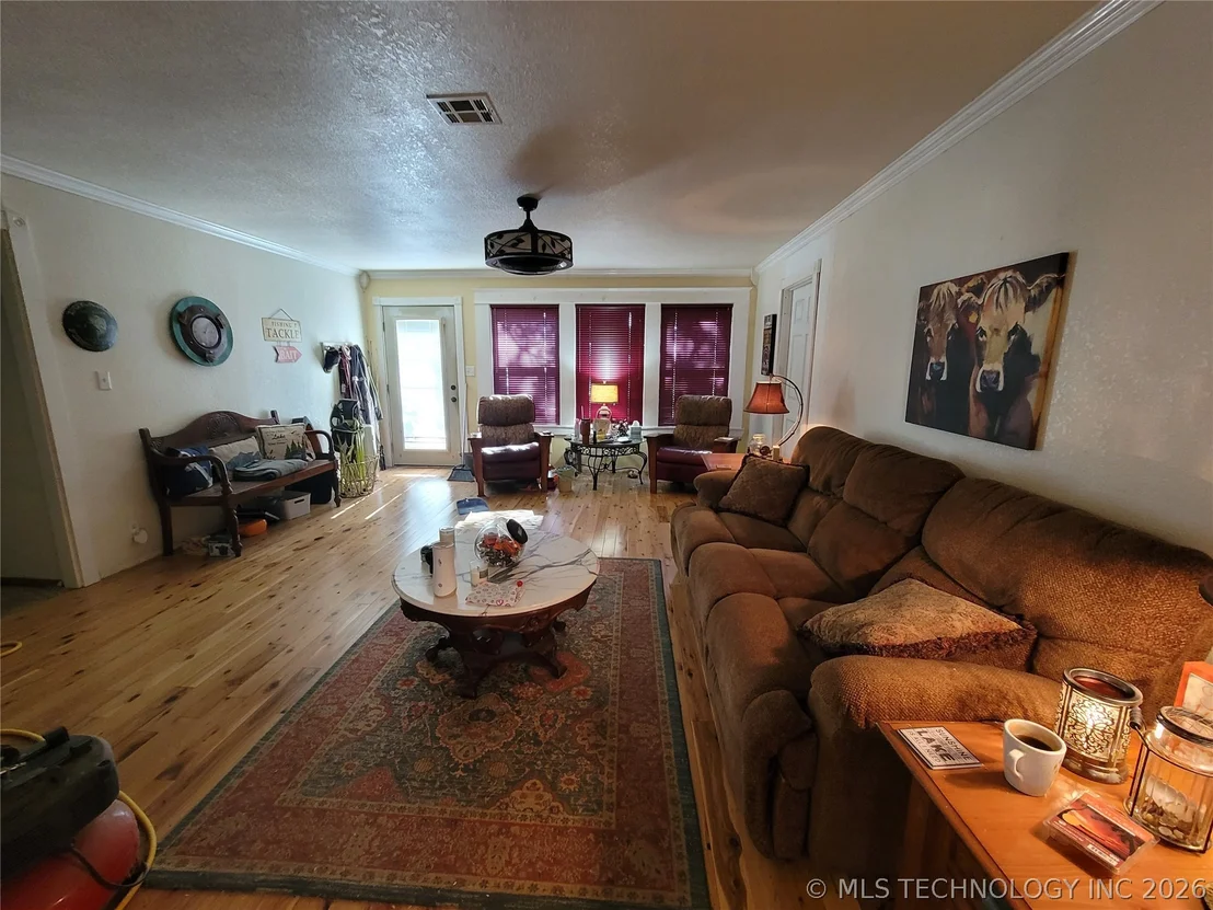 Photo of 416036 La Vista Drive