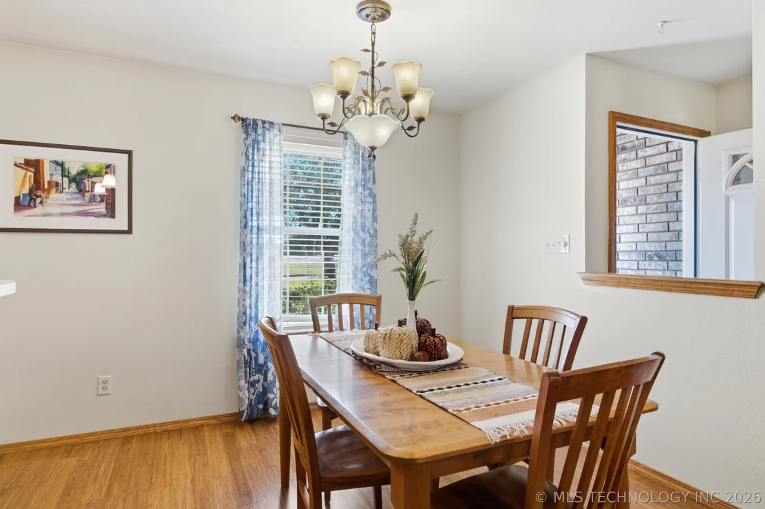 Photo of 2301 Piney Point Avenue