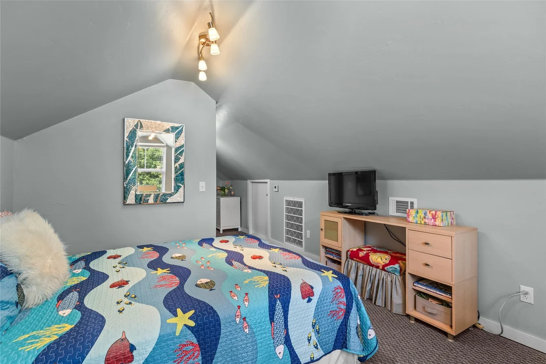 Photo of 905 N E Street