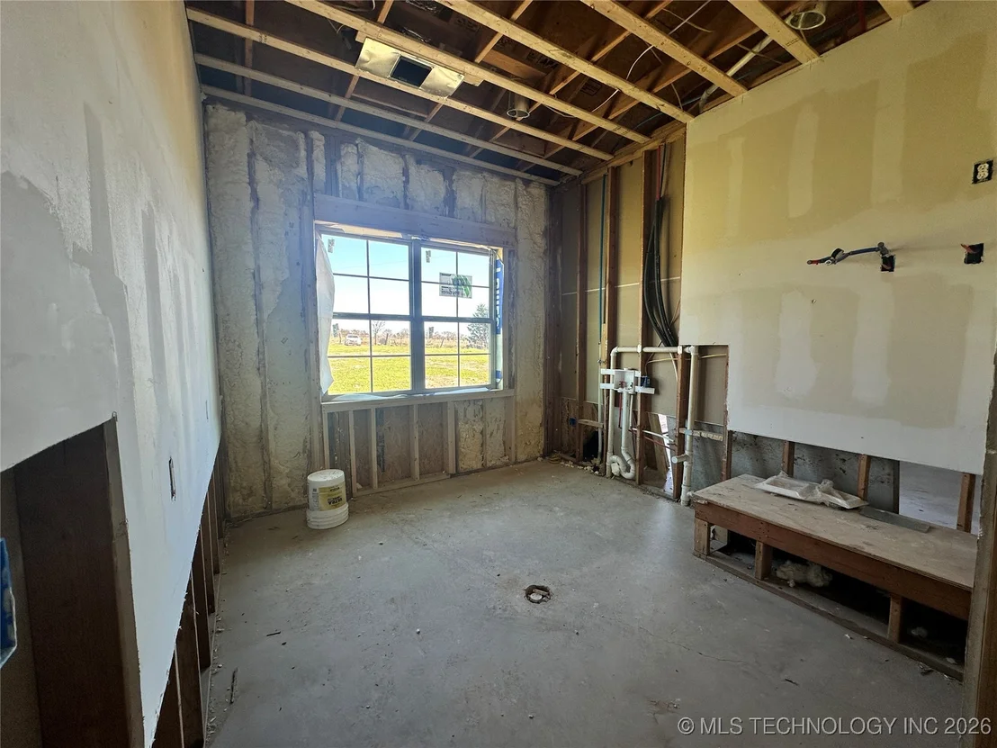 Photo of 1860 W Bumpass