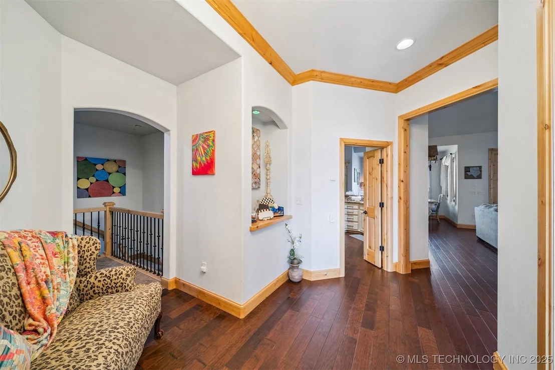Photo of 908 W 9th Street