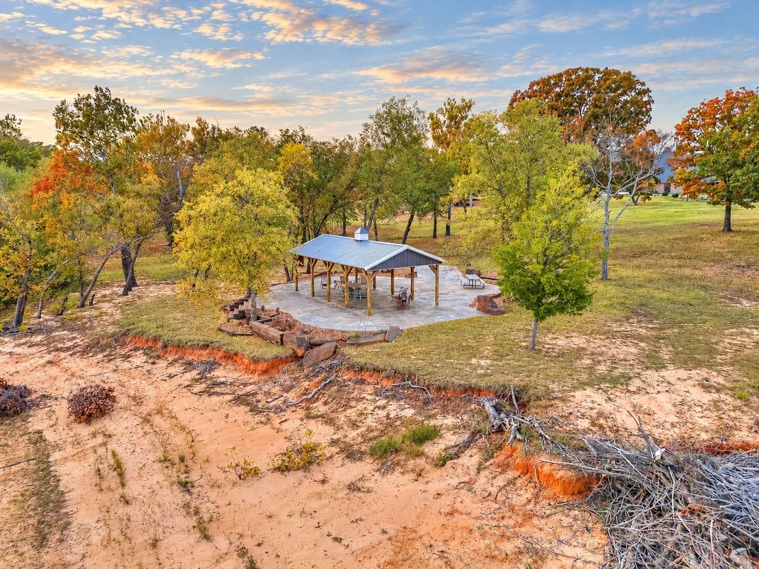 Photo of 414498 E 1170 Road