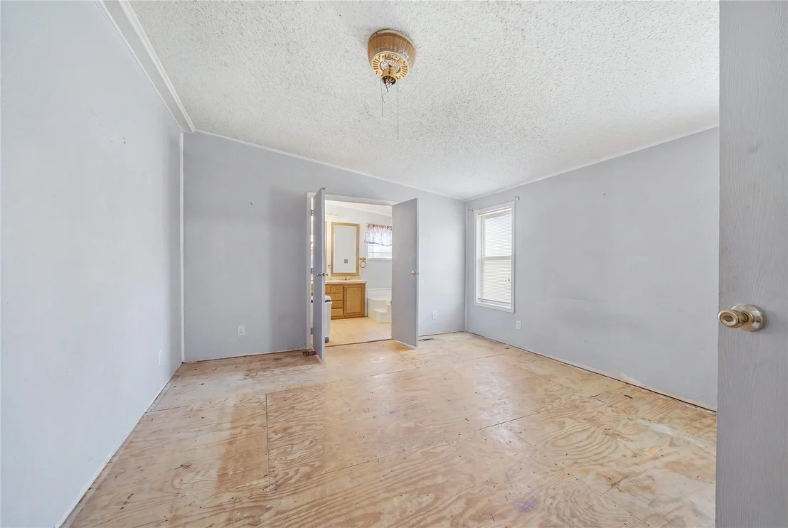 Photo of 394107 E 1150 Road