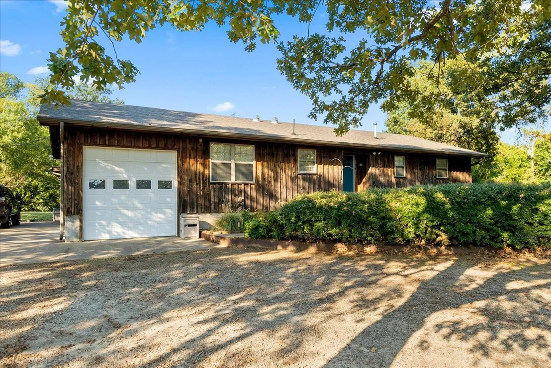Photo of 1614 Sherwood Road