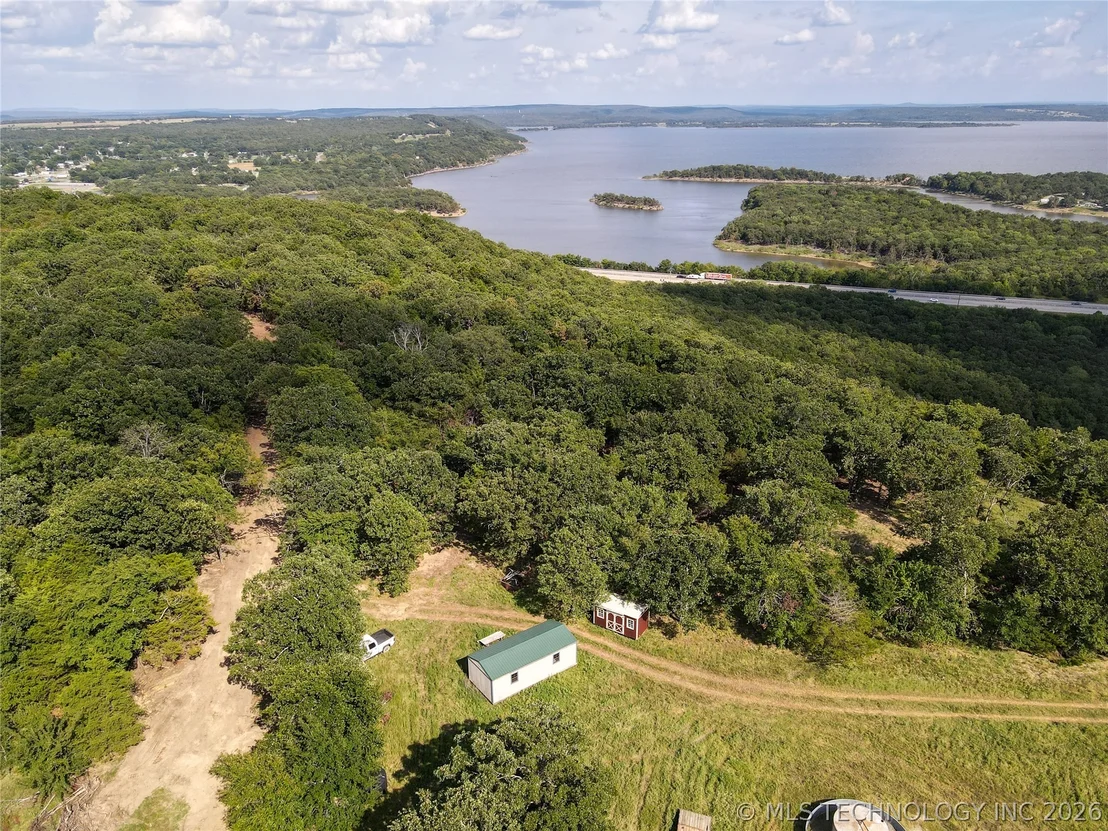 Photo of 933 Higgins Road