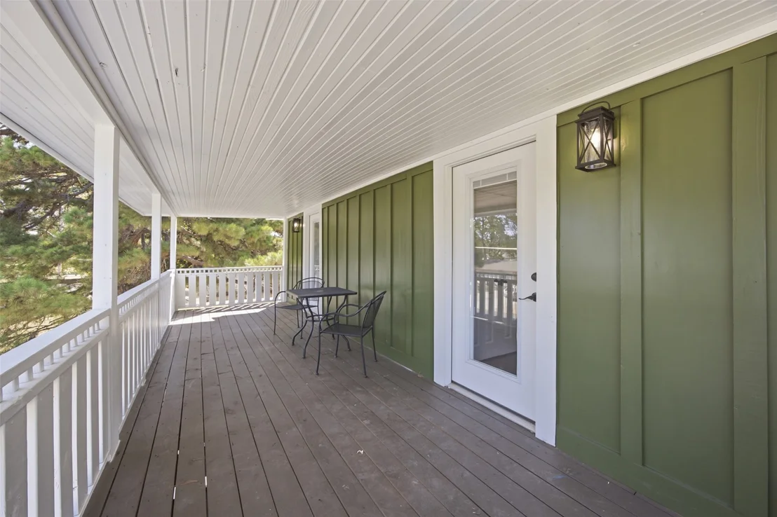 Photo of 206 Broadway Avenue
